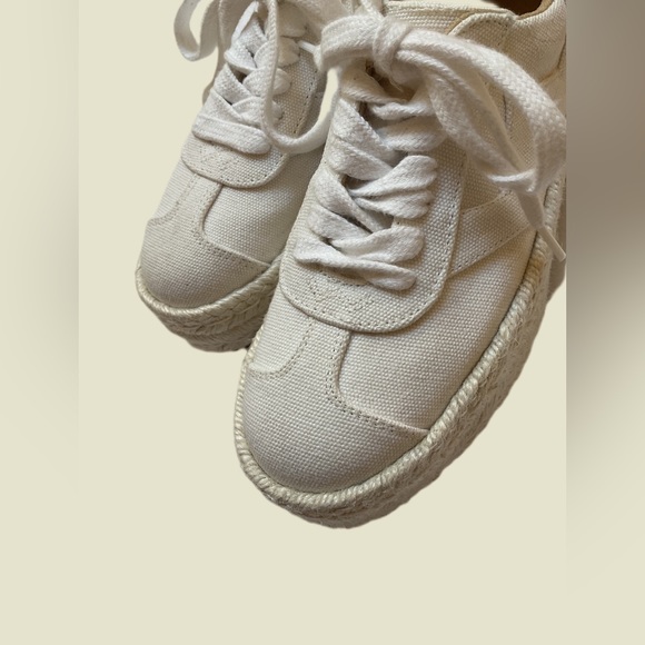 Stuart Weitzman white Daryl Espadrilles with logo. Size US 4 EU 34.5 - Picture 5 of 7